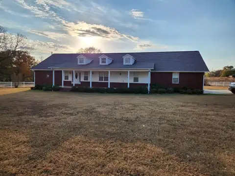 241 Co Rd 2275, Clarksville, AR 72830