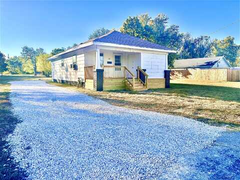 119 N Hinkley, Moberly, MO 65270