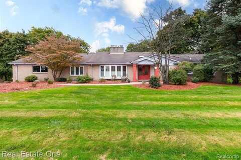 4345 PINE TREE Trail, Bloomfield Hills, MI 48302