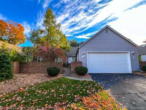 23013 FARMINGTON Road, Farmington, MI 48336