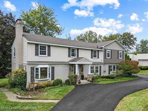 6570 CASTLE Drive, Bloomfield Hills, MI 48301