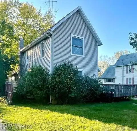 516 S CEDAR Street, Owosso, MI 48867