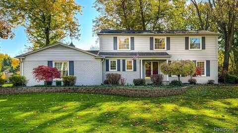 2861 Masefield Drive, Bloomfield Hills, MI 48304