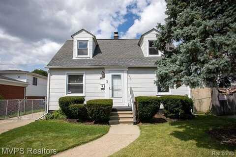 8233 STERLING, Center Line, MI 48015