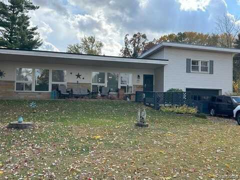 207 S Grey Road, Auburn Hills, MI 48326