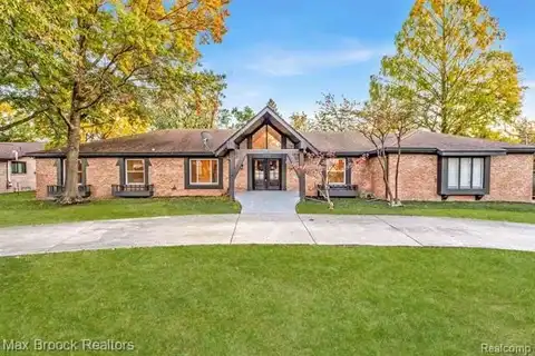 23271 COVENTRY WOODS Lane, Southfield, MI 48034