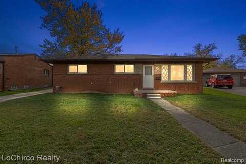 27143 W CRESTMONT Street, Roseville, MI 48066