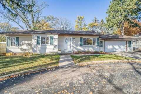 5631 LIVERNOIS Road, Troy, MI 48098