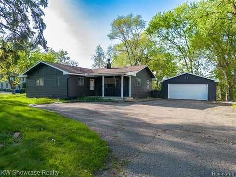 4410 Cass Elizabeth Road, Waterford, MI 48328