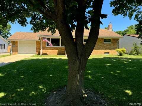 121 GAIGE Street, Croswell, MI 48422