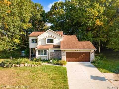 307 ROSARIO Lane, White Lake, MI 48386