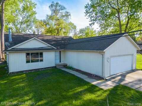 4412 Cass Elizabeth Road, Waterford, MI 48328