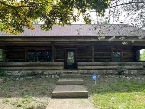 6706 Curtis Road, Plymouth, MI 48170