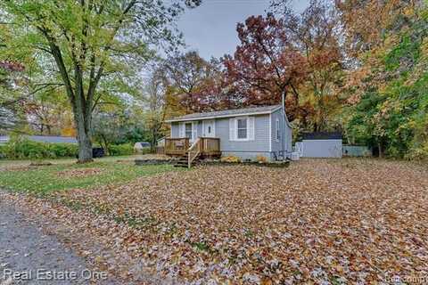 1168 DUTMER, Lake Orion, MI 48362