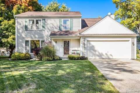 2700 Leewood Circle, Lake Orion, MI 48360