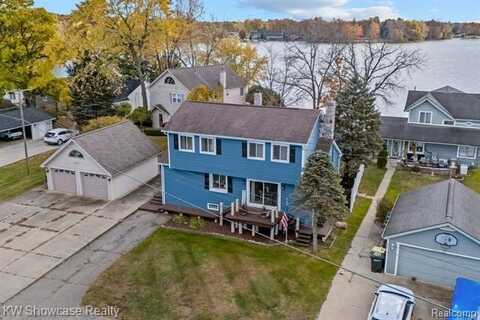 3361 HIGHLAND Boulevard, Highland, MI 48356