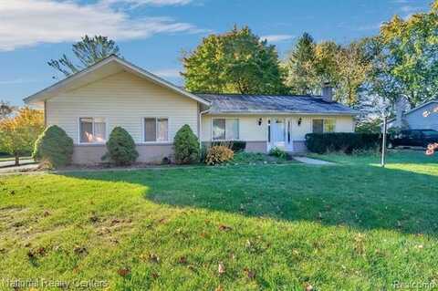 2407 ARMSTRONG Drive, Lake Orion, MI 48360