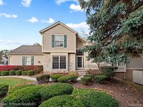 535 NEWBURNE POINTE, Bloomfield Hills, MI 48304