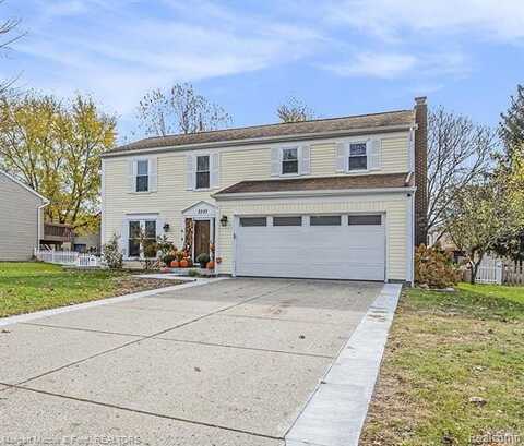 3337 Millcrest Drive, Lake Orion, MI 48360