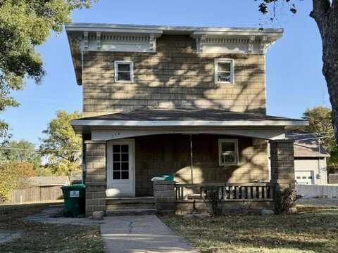 414 Miami Street, Hiawatha, KS 66434