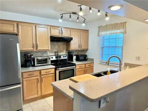 4572 Genoa Circle, Virginia Beach, VA 23462