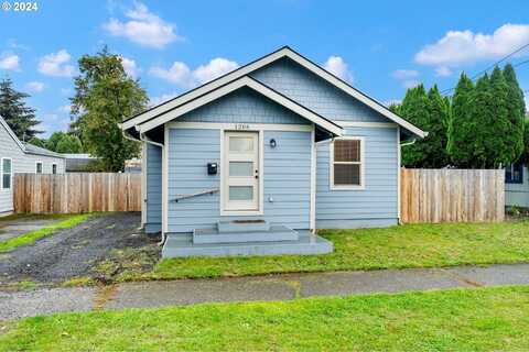 1206 S 5TH AVE, Kelso, WA 98626