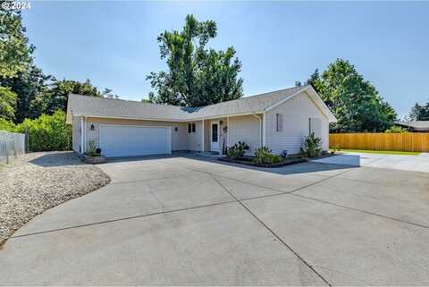 1000 S 4TH ST, Cottage Grove, OR 97424