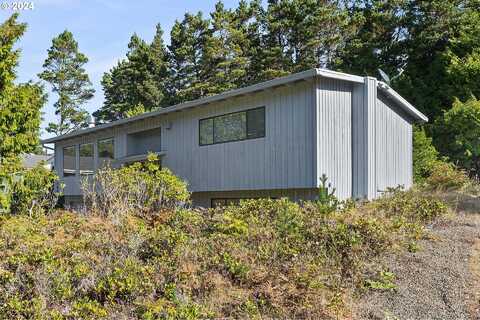 135 CORONADO DR, Lincoln City, OR 97367