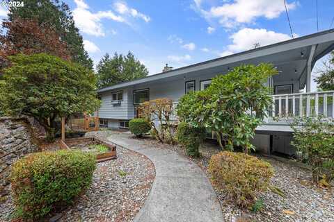 275 S IRVING ST, Coquille, OR 97423