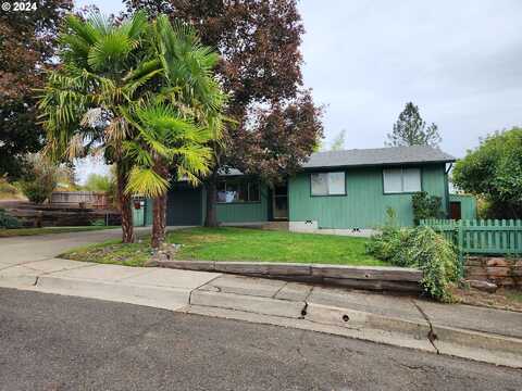 441 NW SUSAN AVE, Winston, OR 97496