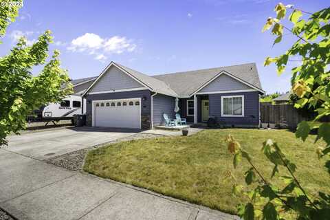 1438 MEADOW AVE, Silverton, OR 97381