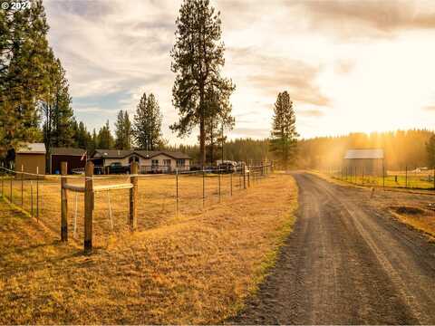 54508 COOMBS LOOP, La Grande, OR 97850