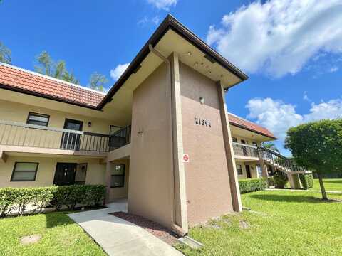 21894 Lake Forest Circle, Boca Raton, FL 33433