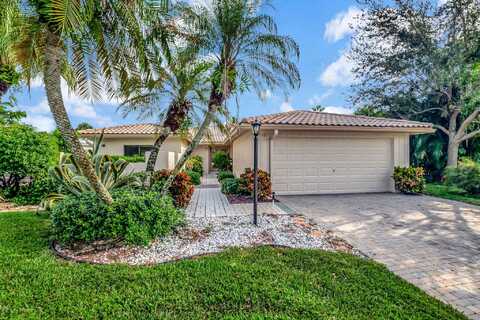 12 Woods Lane, Boynton Beach, FL 33436