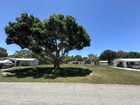 7804 Hibiscus Road, Fort Pierce, FL 34951