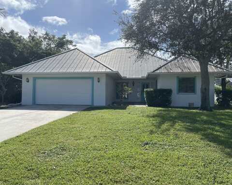 9246 SE Pomona Street, Hobe Sound, FL 33455