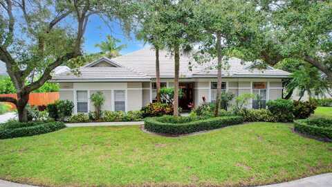 2773 Hampton Circle S, Delray Beach, FL 33445