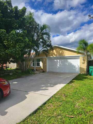 271 SW Oakridge Drive, Port Saint Lucie, FL 34984