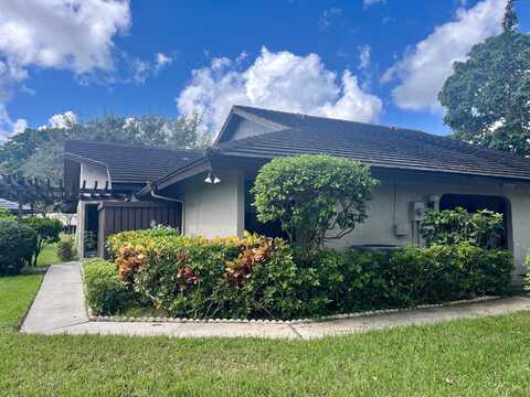 5098 Pine Drive, Boynton Beach, FL 33437