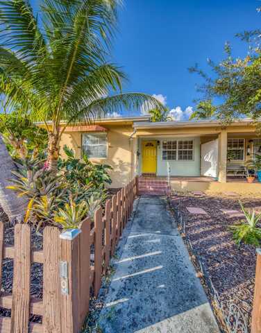 416 3rd Avenue N, Lake Worth, FL 33460