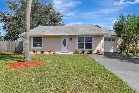 5666 Lake George Place, Lake Worth, FL 33463