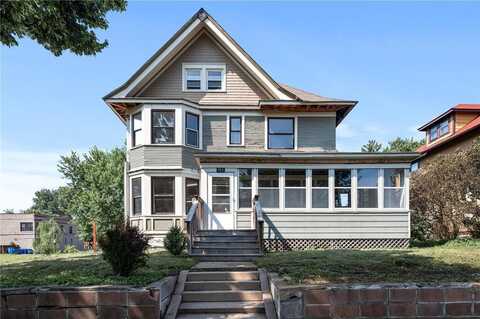 915 Hague Avenue, Saint Paul, MN 55104