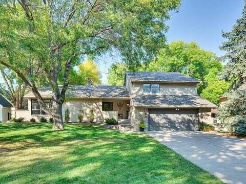 695 Apache Lane, Mendota Heights, MN 55120