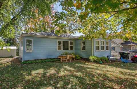 1210 12th Avenue E, Menomonie, WI 54751