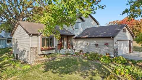 316 Pondview Lane, Chaska, MN 55318