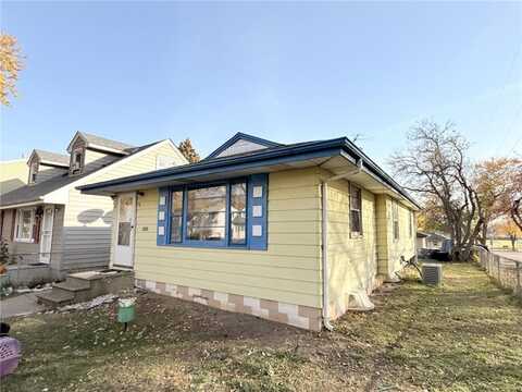 86 Hoyt Avenue W, Saint Paul, MN 55117