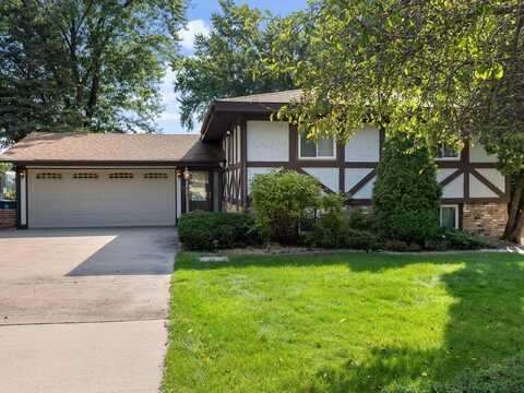 131 E Golden Lake Lane, Circle Pines, MN 55014