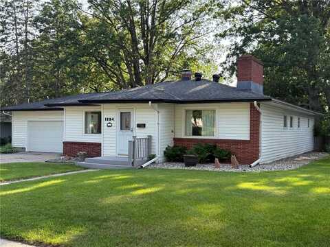1124 Phinney Avenue, Detroit Lakes, MN 56501