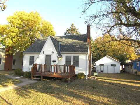 215 E Ashmore Avenue, Montevideo, MN 56265