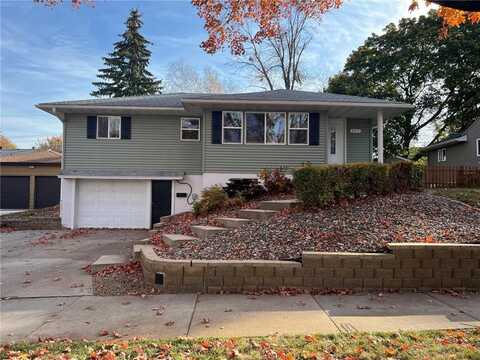 2412 17th Avenue NW, Rochester, MN 55901